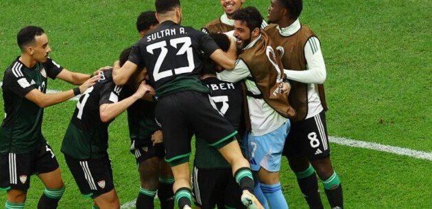 الإمارات تتفوق على الجزائر وتواجه المغرب في نصف نهائي كأس العرب