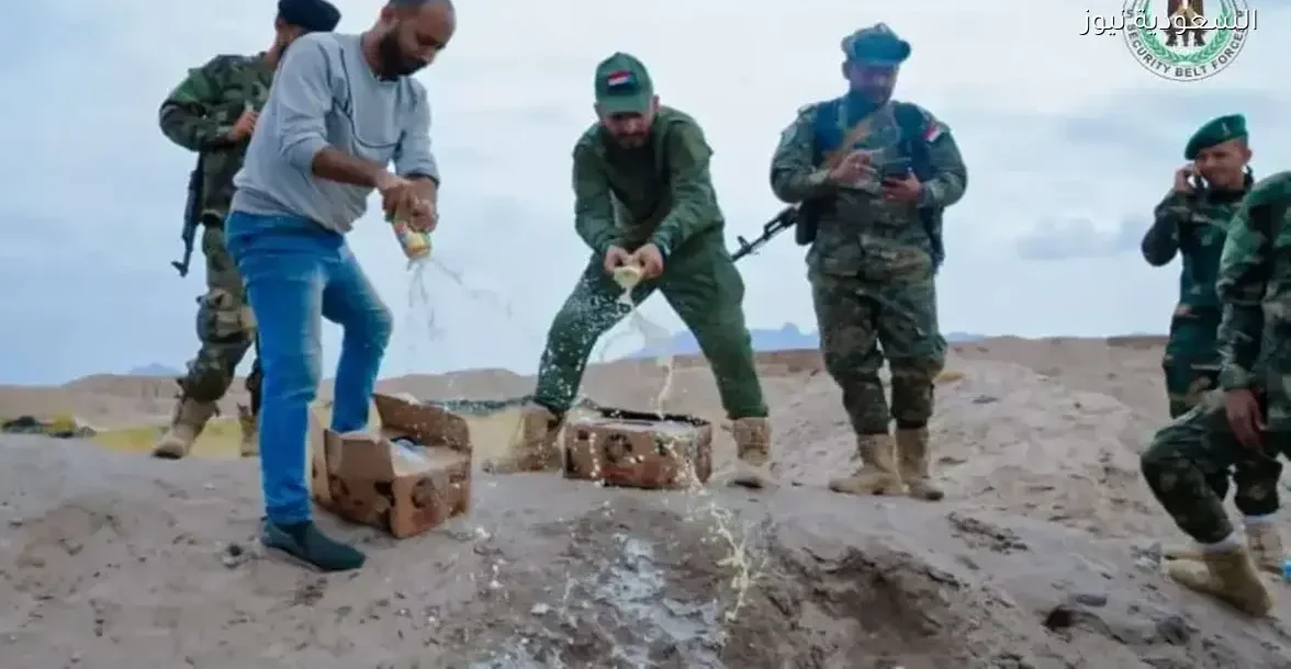 الحزام الأمني يتلف 3 آلاف قارورة خمور في عدن بحضور قضائي