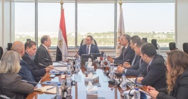 السعودية نيوز : 
                                            وزير الاستثمار يبحث مع وفد “بلومبرج جرين” الأمريكية إنشاء مركز إقليمي للأمن الغذائي