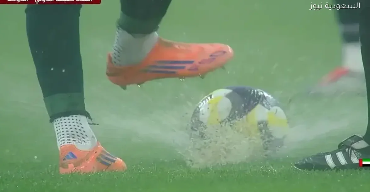 حقيقة تأجيل مباراة السعودية والأردن في كأس العرب بسبب الأمطار