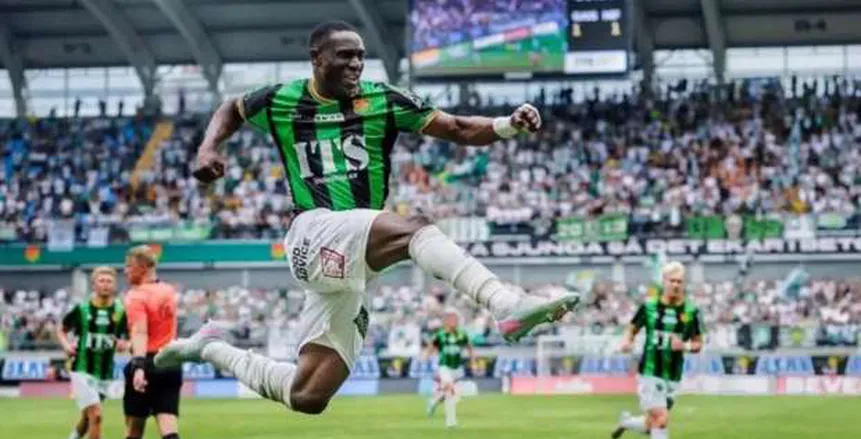 مبلغ ضخم يغير مجريات صفقة مهاجم الأهلي الجديد، ما الذي يطالب به ناديه؟