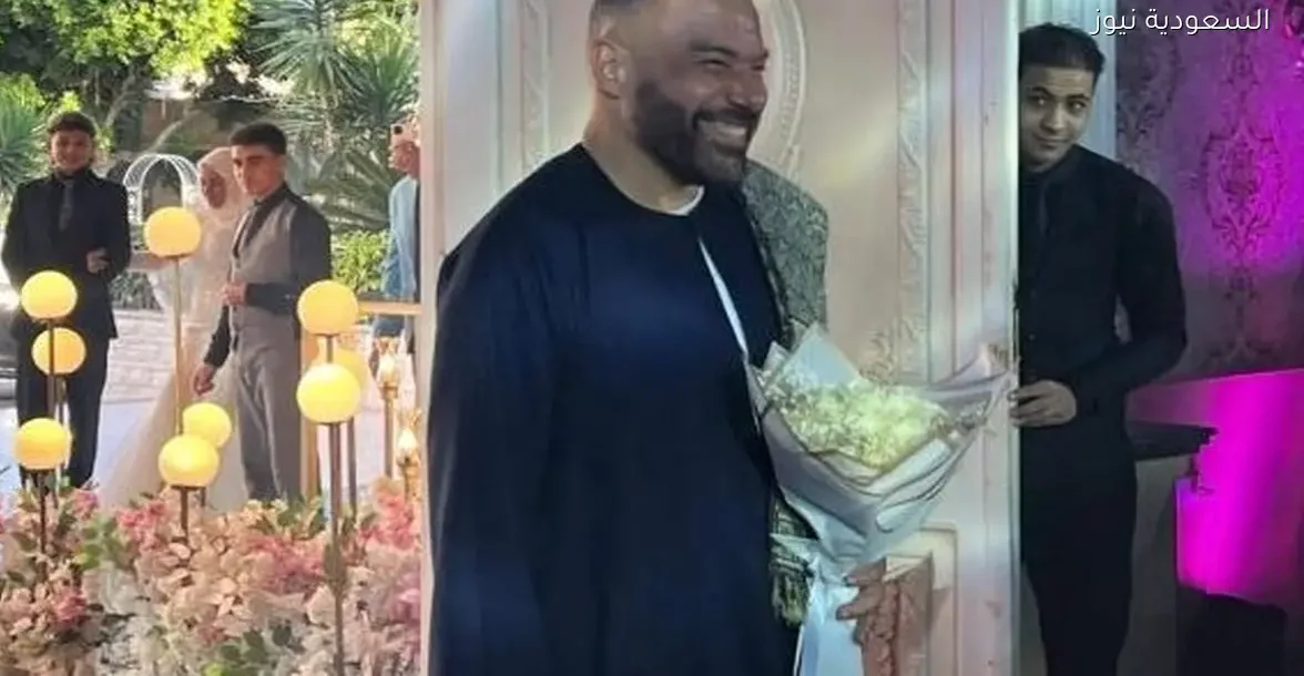 محمد خميس يتألق في زفافه بالجلباب الصعيدي – تفاصيل مميزة