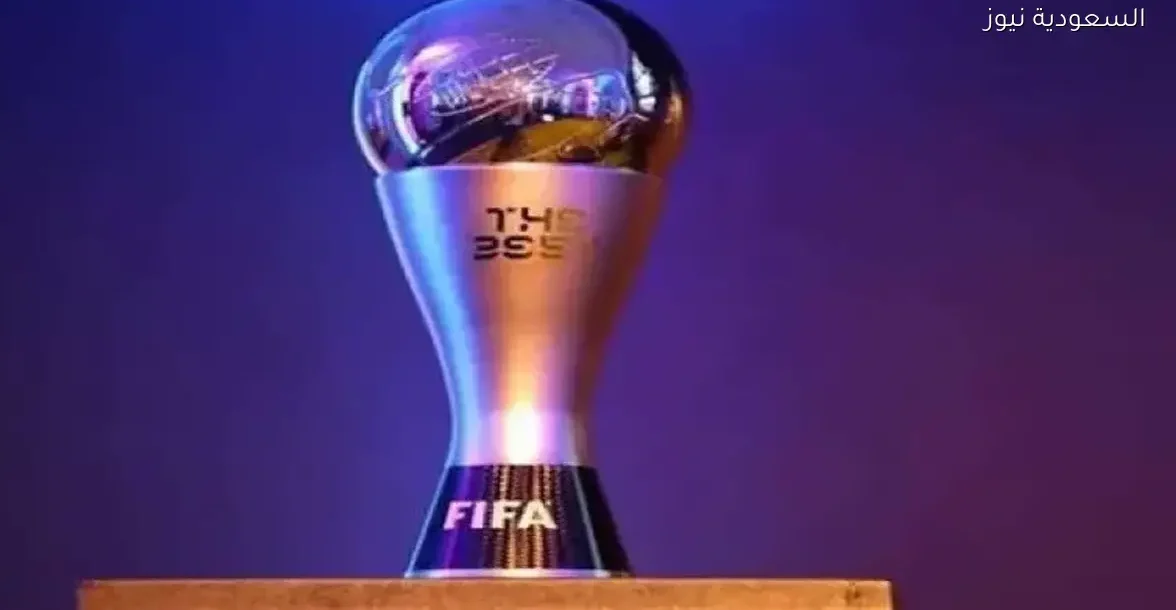 محمد صلاح غائب عن التشكيل المثالي لأفضل لاعبي العالم 2025