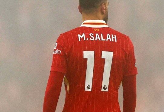 محمد صلاح يزور جدة  المقبل بعد أزمته مع سلوت