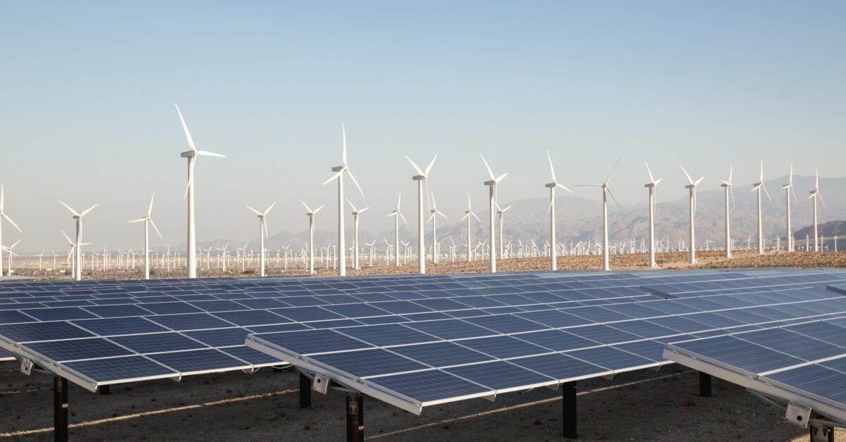 مصر تتباحث مع شركة AMEA POWER الإماراتية حول آخر تطورات مشروع “أبيدوس 2” قبل بداية الصيف المقبل