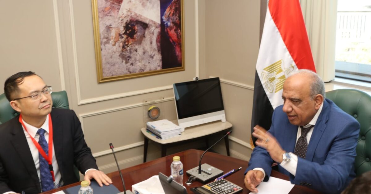مصر تتفاوض مع شركة “XD” الصينية لإنشاء مصانع جديدة وخطوط إنتاج وتوطين صناعة المعدات الكهربائية