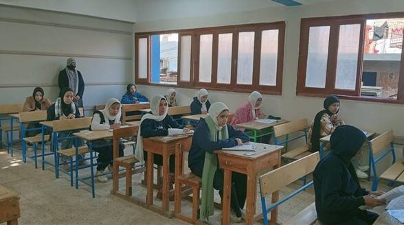 بولاق الدكرور تنفي تسليم امتحان إنجليزي بدلا من الجبر