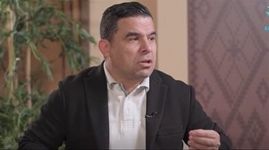 خالد الغندور يروي تفاصيل حديث أبو ريدة مع اللاعبين بعد خسارة السنغال