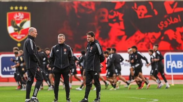 شوبير يكشف تفاصيل رحيل لاعب عن الأهلي في الانتقالات الشتوية