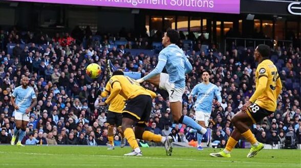 مانشستر سيتي في الصدارة بهدفين دون رد على وولفرهامبتون