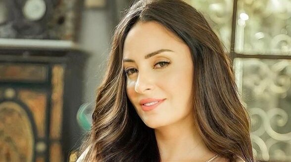 نيرمين الفقي تتمتع بشوربة كوارع وتكسر نظام الحمية في برنامج أولاد الراعي