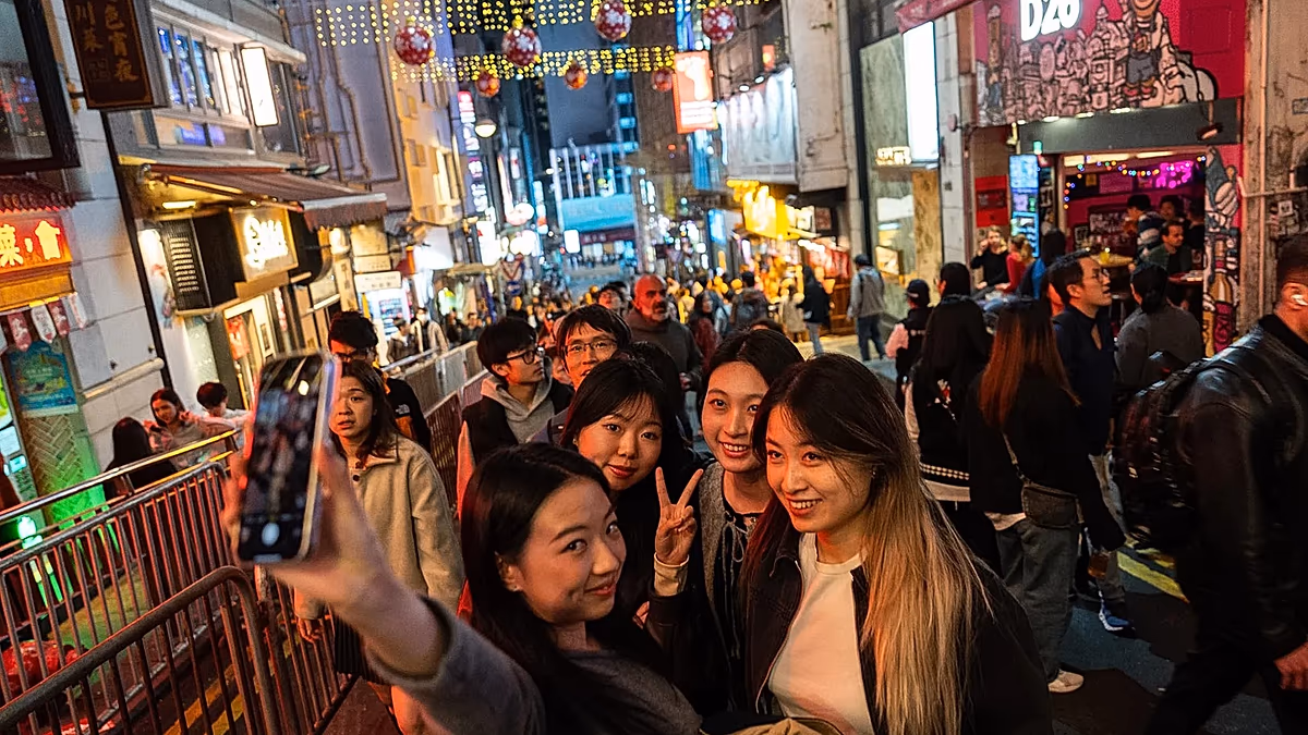 هونغ كونغ تبدأ العام الجديد بحزن بعد حريق أودى بحياة 161 شخصًا