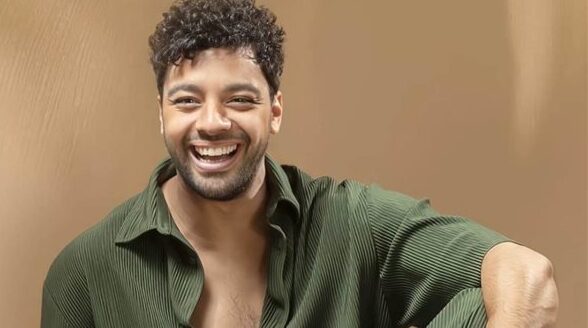 أحمد جمال يؤجل إصدار أغنيته الجديدة لأسباب غير معلنة