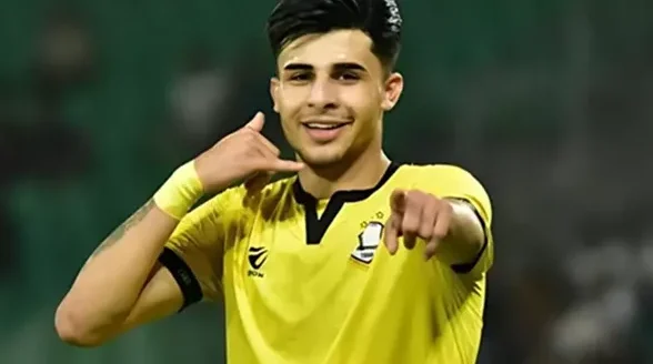 الأهلي يجتمع مع والد مصطفى قابيل لبحث ضمه في الميركاتو الشتوي