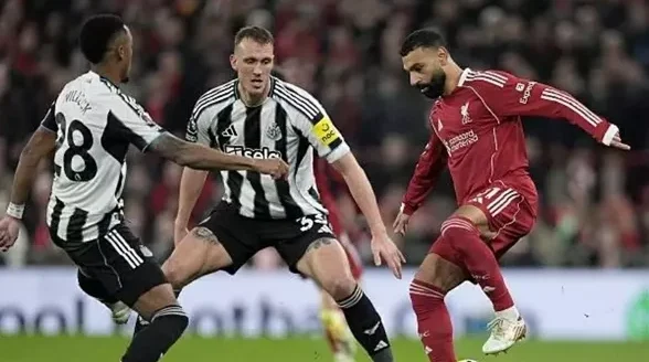 تقييم الإنجليز لأداء صلاح بين الإبداع والتحديات أمام نيوكاسل