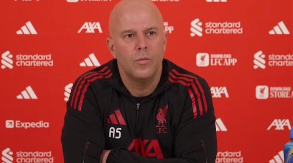 سلوت يثني على شباب ليفربول قبل مواجهة مانشستر سيتي
