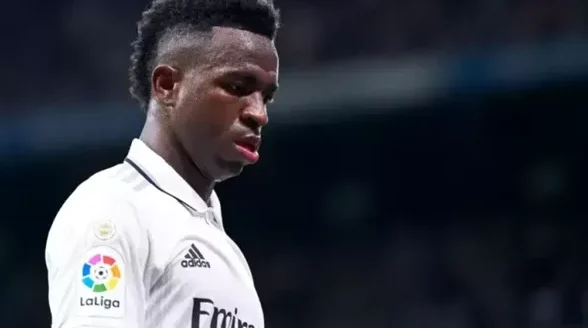 فلامينجو يقترب من استعادة فينيسيوس جونيور مع اقتراب انتهاء عقده مع ريال مدريد