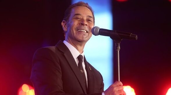 مدحت صالح يحيي حفلا غنائيا في دار الأوبرا المصرية بمناسبة عيد الحب