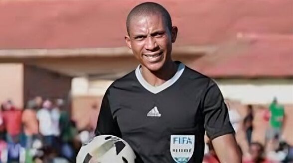 من هو برايتون شيمين الذي حكم مباراة الأهلي والشبيبة ويثير ذكرى سيئة لمصر