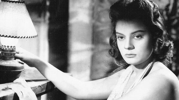 نادية لطفي توافق على إنتاج فيلم وثائقي يروي تفاصيل حياتها