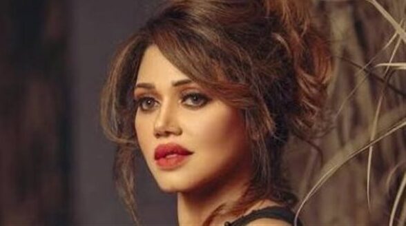 نوليا مصطفى تنعى نجل زوجها في رسالة مؤثرة تحت عنوان «فقيد الشباب»